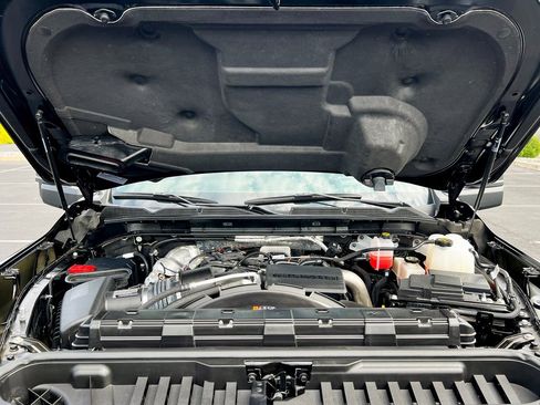 Used 2024 GMC Sierra 2500 Denali w/ Denali Reserve Package image 17