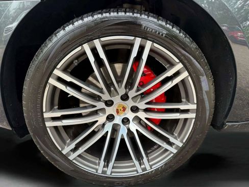 Used 2018 Porsche Macan GTS image 37