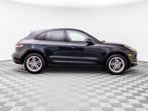 Certified 2023 Porsche Macan AWD/4WD image 7
