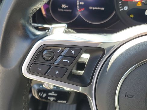 Used 2022 Porsche Cayenne AWD/4WD image 24