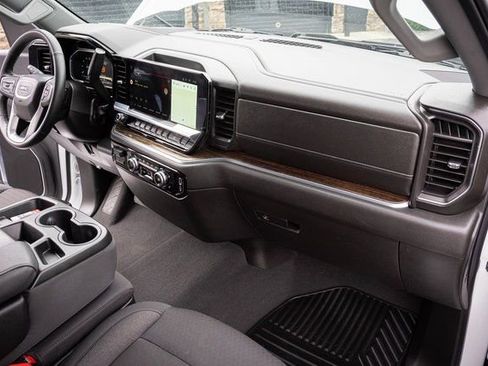 Used 2024 GMC Sierra 1500 Elevation image 33