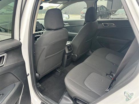 Used 2025 Kia Sportage LX FWD image 12