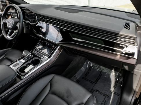 Used 2022 Audi Q8 Premium Plus AWD/4WD image 10