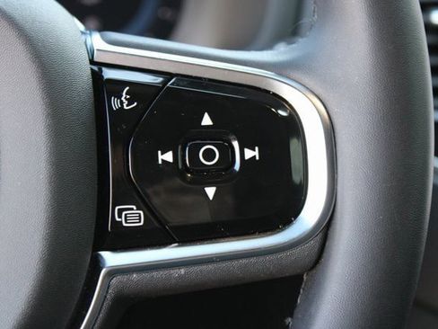 Used 2024 Volvo XC90 B6 Ultimate w/ Protection Package Premier image 16