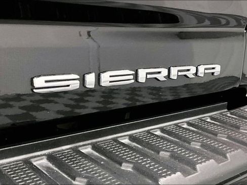 Used 2021 GMC Sierra 3500 Denali w/ Denali Ultimate Package AWD/4WD image 9