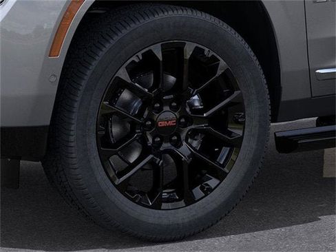 New 2026 GMC Yukon Denali w/ Sun & Power Step Package image 9