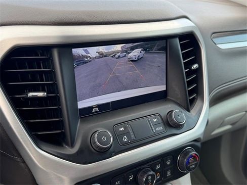 Used 2023 GMC Acadia SLT image 25