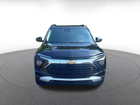 Used 2025 Chevrolet TrailBlazer LT FWD image 3