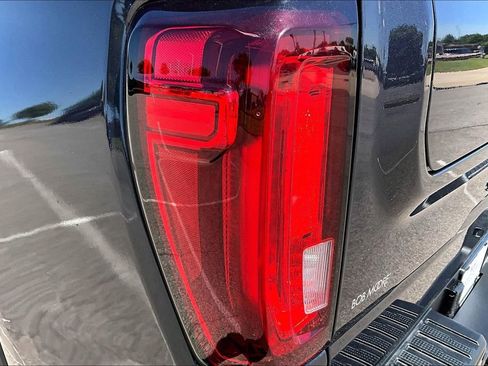Used 2022 GMC Sierra 1500 AT4 w/ AT4 Premium Package AWD/4WD image 33