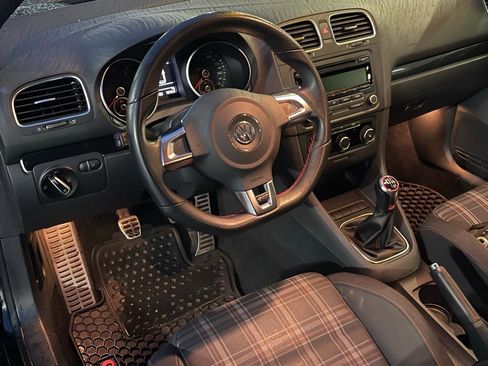 Used 2012 Volkswagen Golf 2-Door image 11