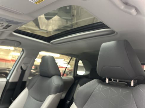 Used 2024 Toyota RAV4 XLE w/ Convenience Package FWD image 28