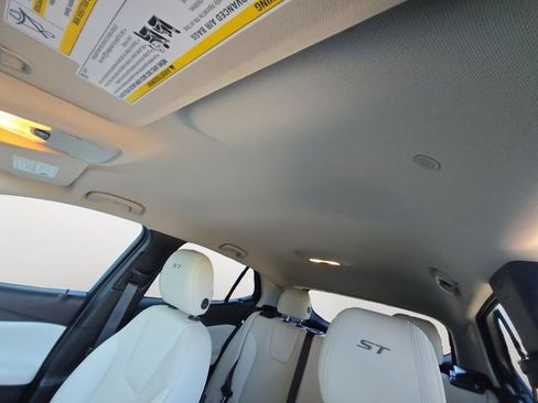 Used 2024 Buick Encore GX Sport Touring FWD image 12