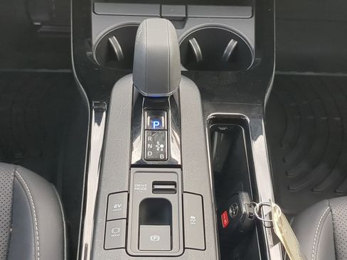 Used 2023 Toyota Prius XLE image 16