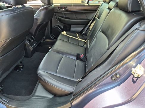 Used 2018 Subaru Outback 3.6R Limited AWD/4WD image 16