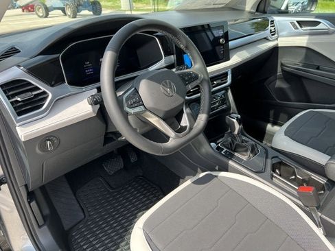 New 2025 Volkswagen Taos SE image 16