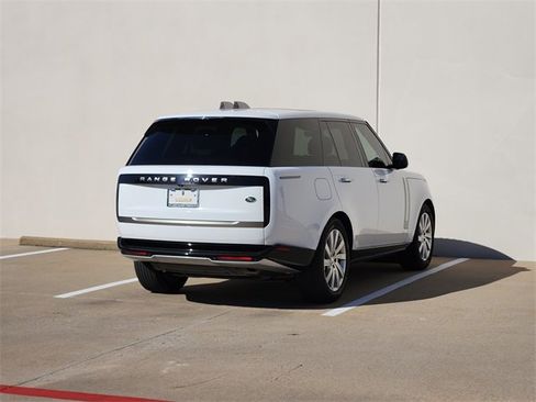 Used 2023 Land Rover Range Rover SE image 7