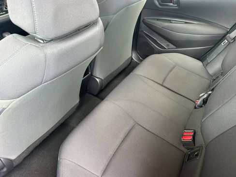 Used 2022 Toyota Corolla LE FWD image 14