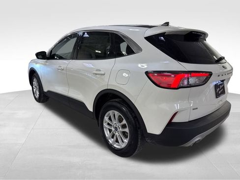 Used 2022 Ford Escape SE w/ Convenience Package AWD/4WD image 3