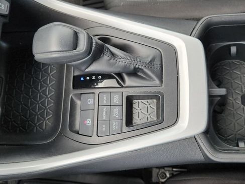 Used 2023 Toyota RAV4 XLE image 21