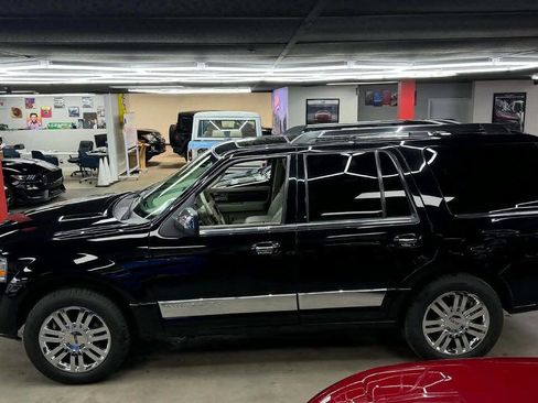 Used 2008 Lincoln Navigator 4WD image 7
