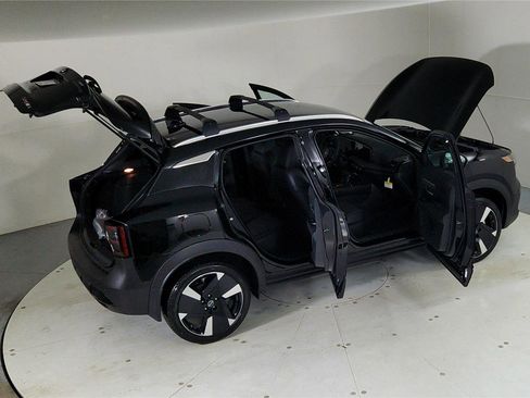 New 2026 Nissan Kicks SR w/ Cold Weather Package image 47