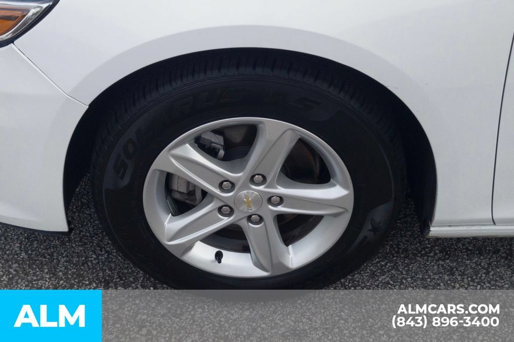 Used 2024 Chevrolet Malibu LT FWD image 12