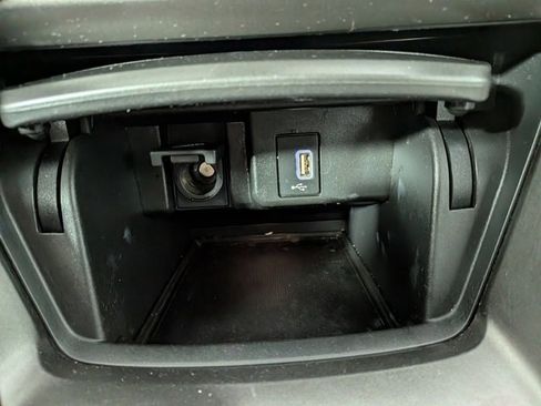 Used 2018 Honda Accord LX image 9