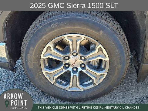 Used 2025 GMC Sierra 1500 SLT RWD image 16