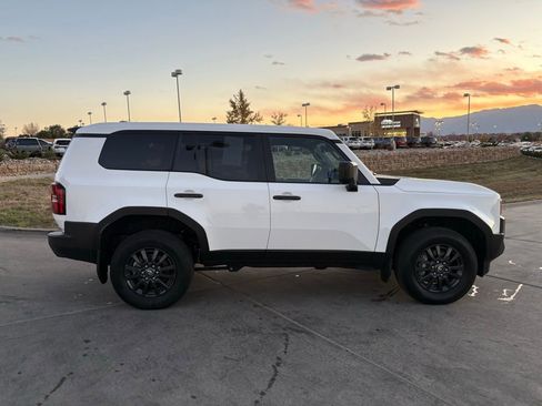 Used 2025 Toyota Land Cruiser 1958 image 9