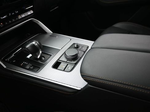 Used 2024 MAZDA CX-90 Plug-In Hybrid w/ Preferred AWD/4WD image 16