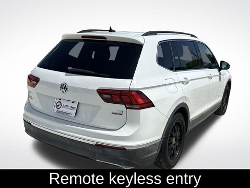Used 2018 Volkswagen Tiguan SE AWD/4WD image 6