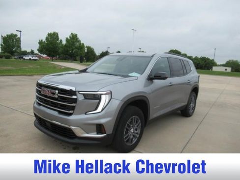 Used 2025 GMC Acadia Elevation FWD image 3