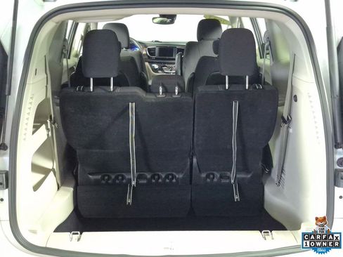 Used 2023 Chrysler Voyager LX FWD image 24