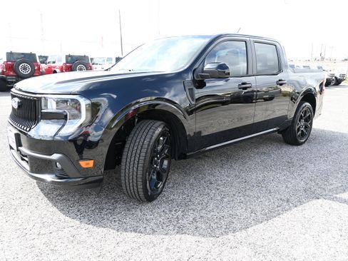 New 2026 Ford Maverick Lobo AWD/4WD image 8