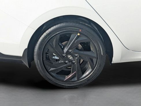 New 2026 Hyundai Elantra SEL Sport Premium FWD image 32