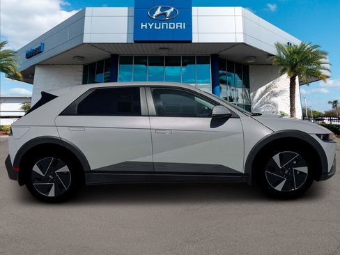 New 2026 Hyundai Ioniq 5 SEL image 10