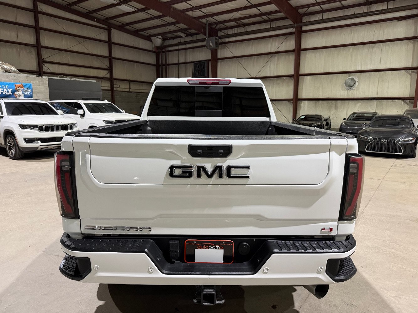 Used 2024 GMC Sierra 2500 AT4 w/ AT4 Preferred Package AWD/4WD image 5