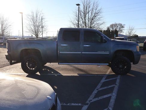 Used 2011 GMC Sierra 2500 Denali image 7