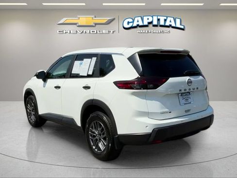 Used 2025 Nissan Rogue S FWD image 4
