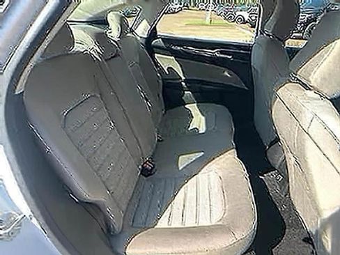 Used 2020 Ford Fusion S FWD image 8