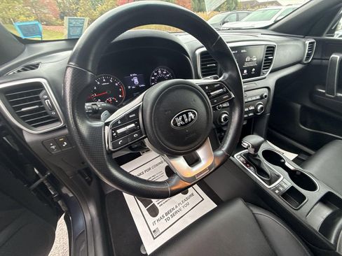 Used 2020 Kia Sportage S image 36