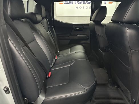 Used 2023 Toyota Tacoma TRD Off-Road image 22