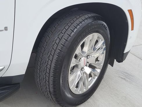 Used 2025 GMC Yukon Denali image 6