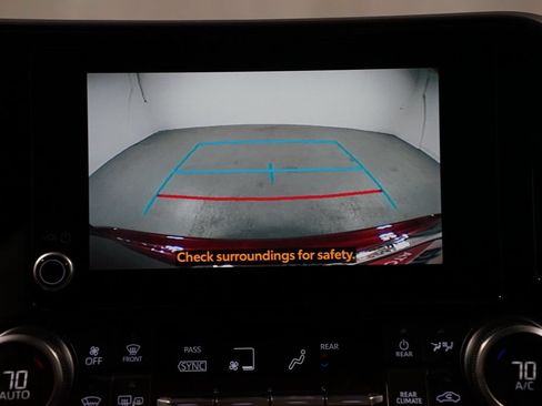 Certified 2025 Toyota Highlander XLE AWD/4WD image 19