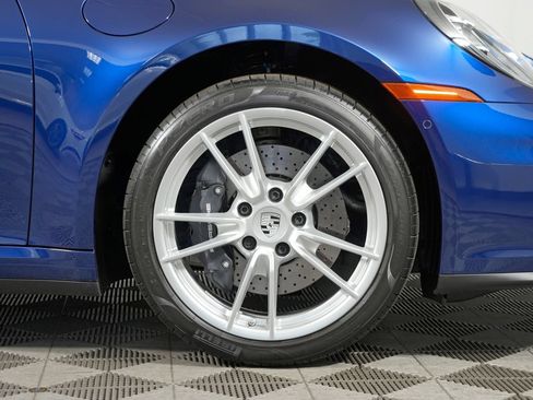Certified 2025 Porsche 911 Carrera RWD image 19