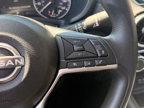 Used 2024 Nissan Sentra SV FWD image 9