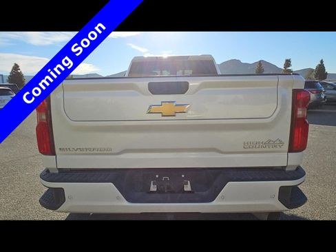 Used 2024 Chevrolet Silverado 3500 High Country w/ High Country Premium Package AWD/4WD image 8