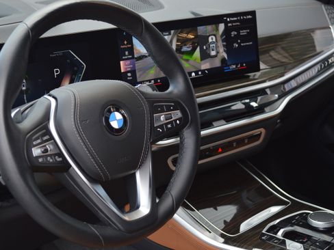 Certified 2024 BMW X5 xDrive40i w/ Premium Package image 24