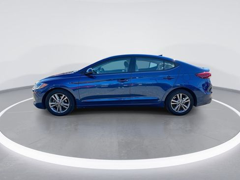 Used 2017 Hyundai Elantra SE image 5