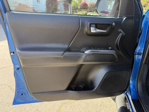 Used 2016 Toyota Tacoma 4x4 Double Cab image 22